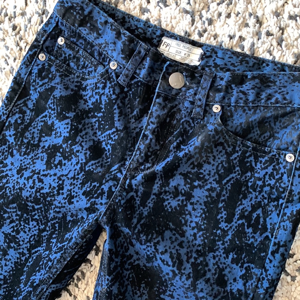 Free People Textured Pants Blue Black Boho Straight Leg Stretch Women’s Size 25 - Picture 7 of 12